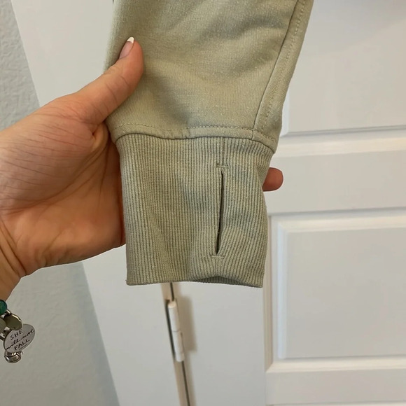 Danskin light green quarter‎ zip sweatshirt size small - Picture 4 of 8